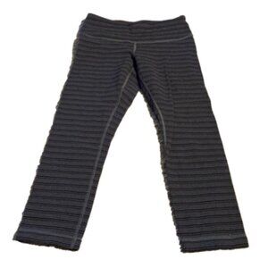 LULULEMON Athletica Capris Women's Grey Black Striped (Size 4)